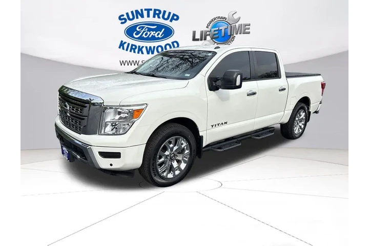 $29837 : Nissan Titan 2021 4x4 SV 4dr image 1