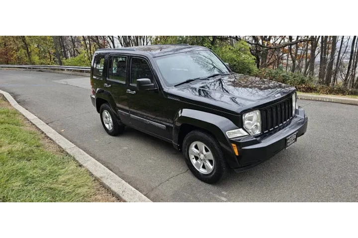 $6395 : 2012 Liberty Latitude image 4