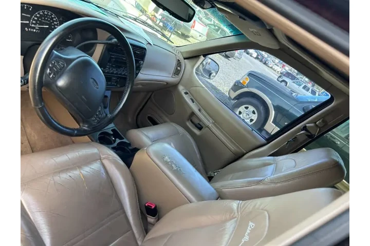 $4395 : 1999 Explorer Eddie Bauer image 3
