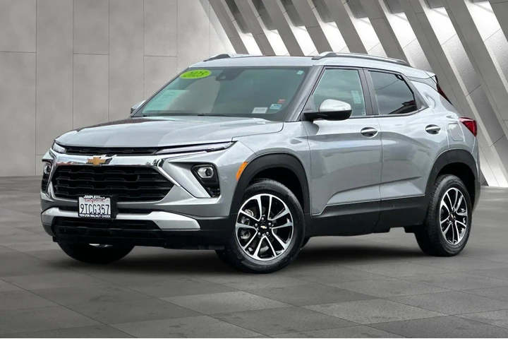 $22000 : Chevrolet Trailblazer 2025 L image 2