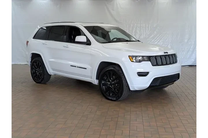 $18000 : Jeep Grand Cherokee 2018 4x4 image 1