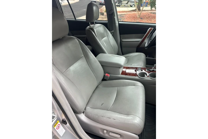 $7900 : 2013 Toyota HIGHLANDER LTD image 8