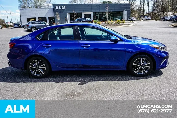 $15920 : Kia Forte 2023 LXS 4dr Sedan image 8