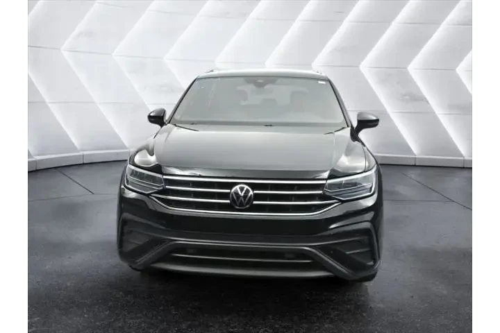 $19118 : Volkswagen Tiguan 2022 SE 4d image 2