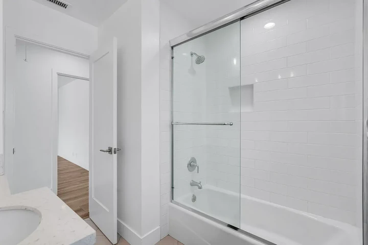 $3000 : Casa en Renta 3Rec 2Banos image 7