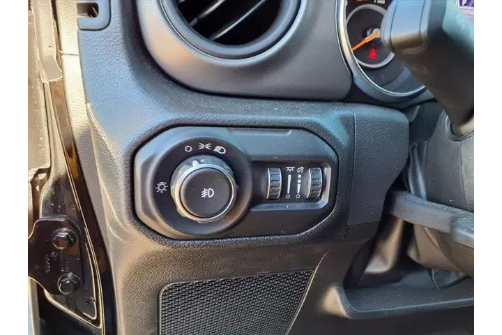 Jeep Wrangler 2022 4x4 Sport image 5