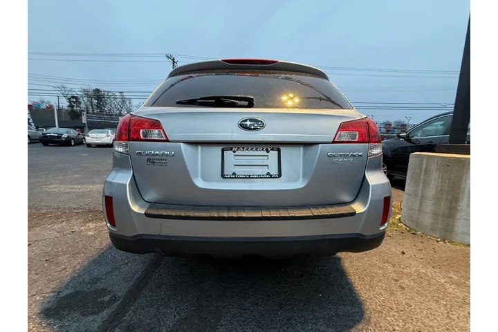 $7999 : 2013 Outback image 9