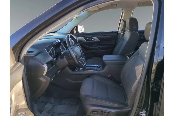 Chevrolet Traverse 2021 4x4 image 9