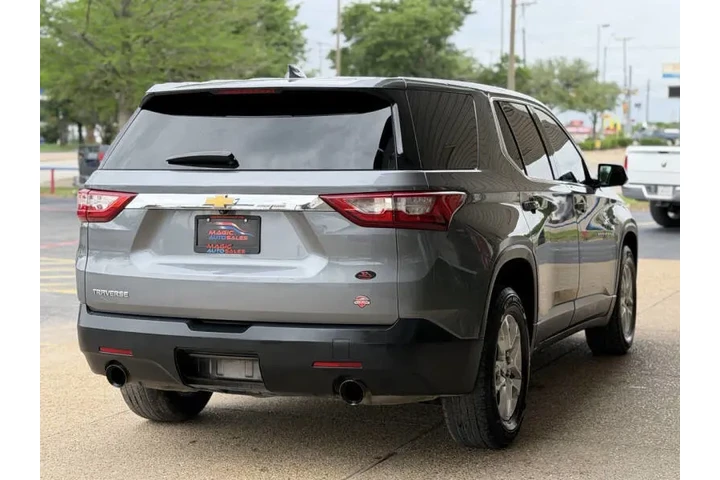 $15999 : 2020 Traverse LS image 9