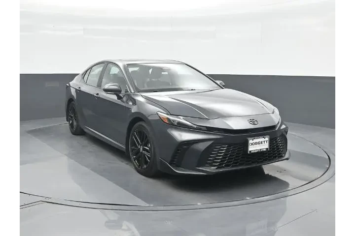 $33018 : Toyota Camry 2025 AWD SE 4dr image 8