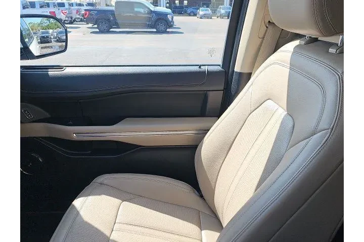 $39995 : Ford Expedition MAX 2024 4x2 image 9