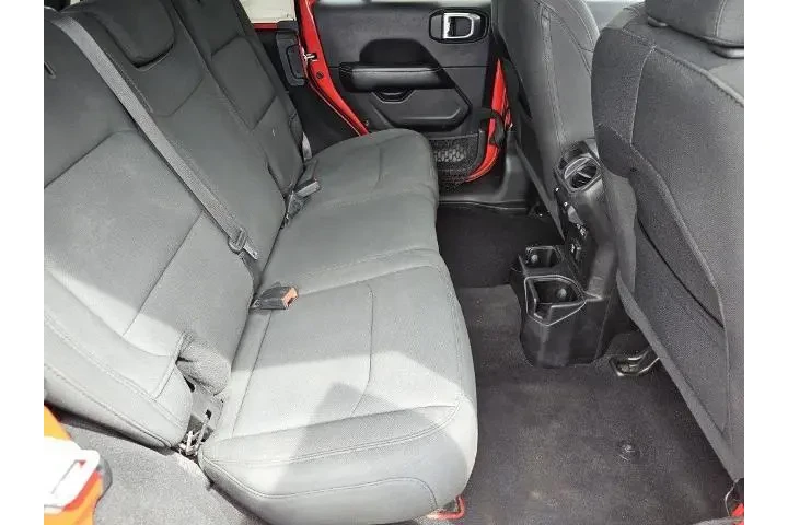 $22599 : Jeep Wrangler Unlimited 2020 image 5