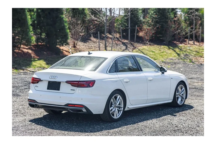 $20395 : Audi A4 2023 AWD quattro S l image 9