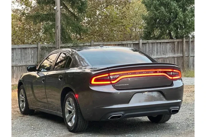 $11550 : 2015 Charger SE image 6