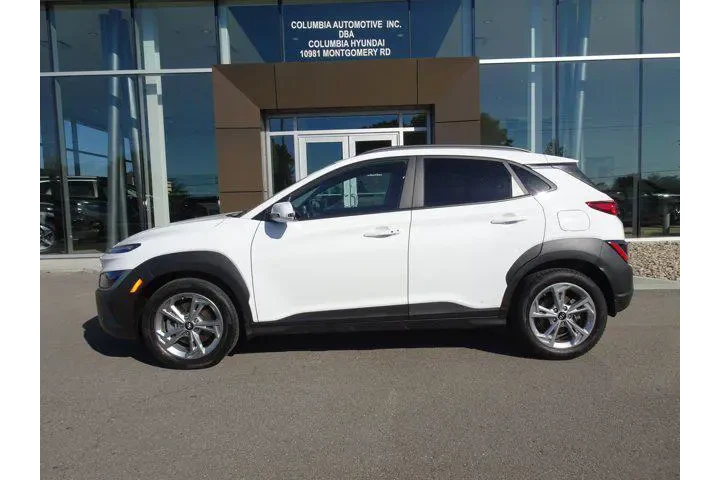 $23139 : Hyundai KONA 2023 AWD SEL 4d image 2