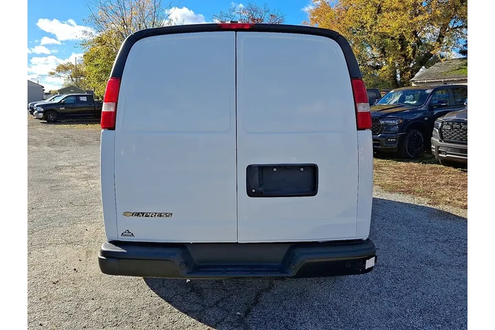 $25994 : Chevrolet Express 2023 2500 image 4