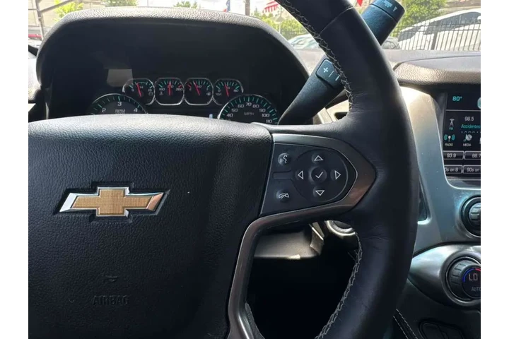 2018 Tahoe LT 2WD image 10