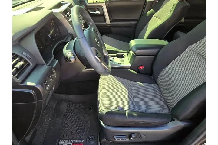 $36991 : Toyota 4Runner 2023 4x2 SR5 image 4