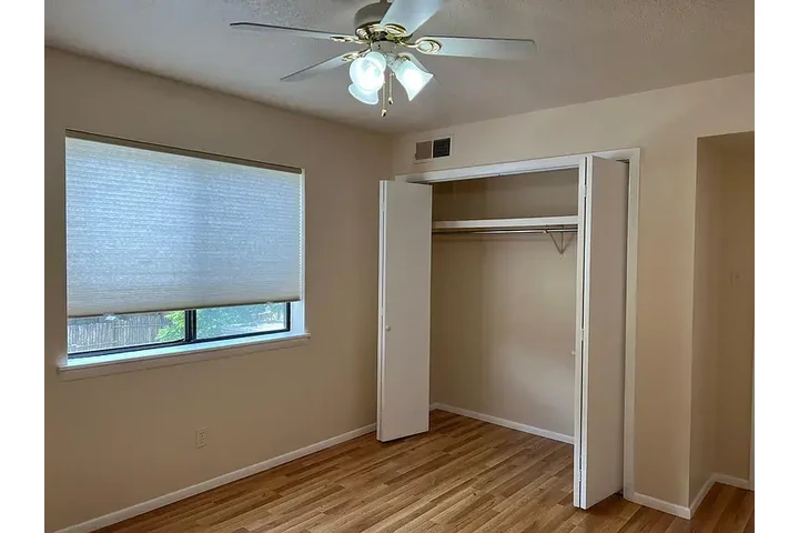 $1200 : Apartment for rent in Santa Fe image 3