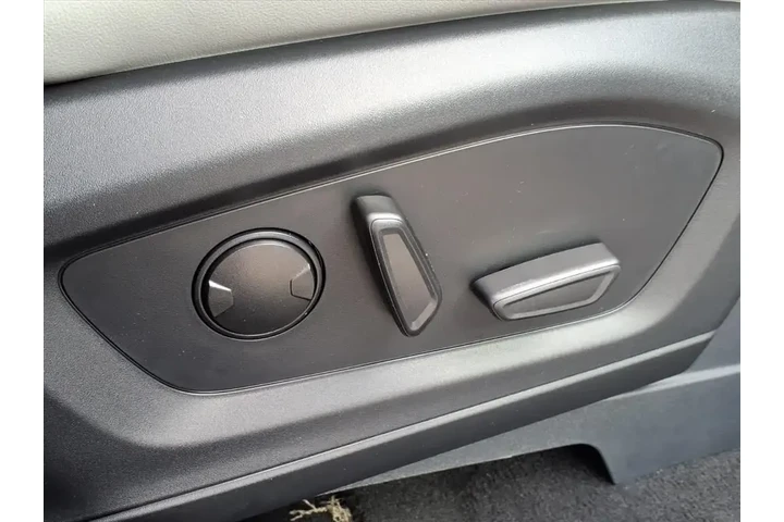 $39999 : Ford Explorer 2025 AWD Activ image 7