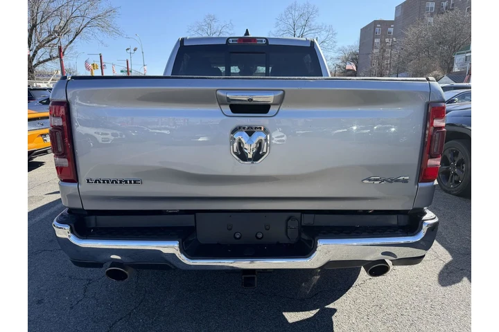 $30990 : Ram 1500 2021 4x4 Laramie 4d image 6