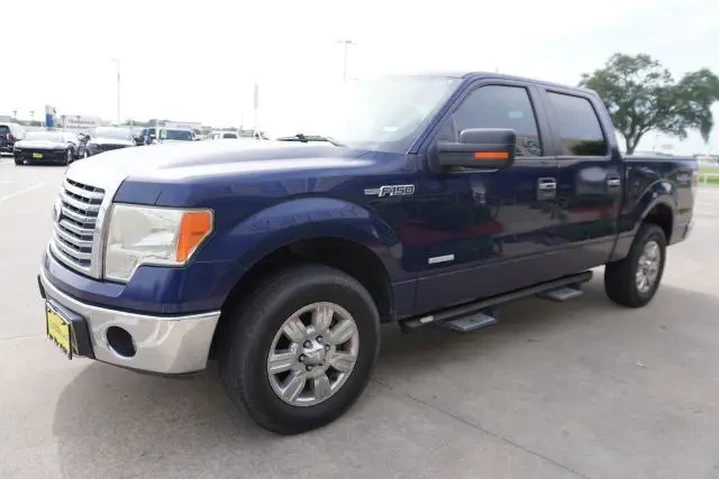 $16725 : Ford F-150 2011 4x4 XLT 4dr image 3