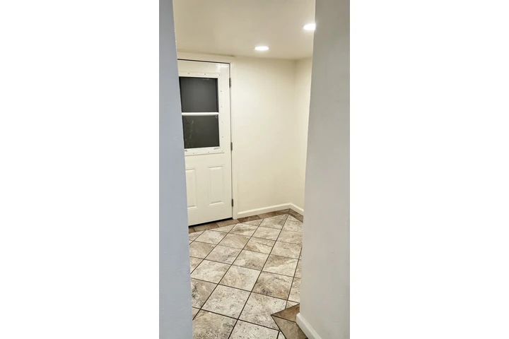 $875 : Apartamentito image 1