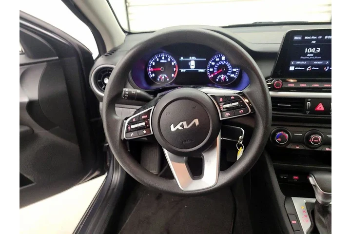$18998 : Kia Forte 2024 LXS 4dr Sedan image 10