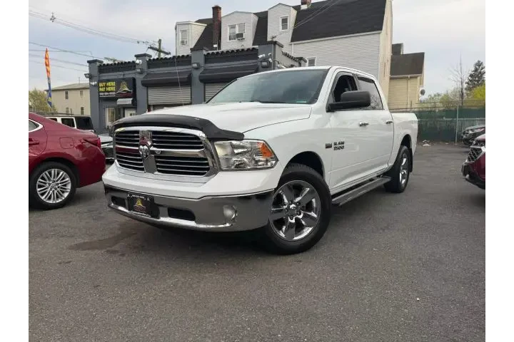 2015 RAM 1500 CREW CAB2015 RA image 2