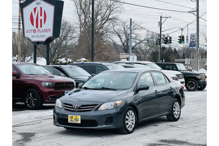 $11995 : 2013 Corolla LE Special Editi image 3