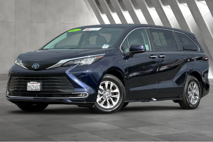 $36000 : Toyota Sienna 2023 XLE 7-Pas image 2