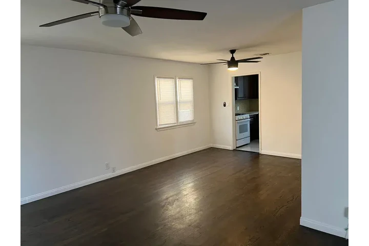 $1520 : North Hollywood 3/1 🏡 image 2