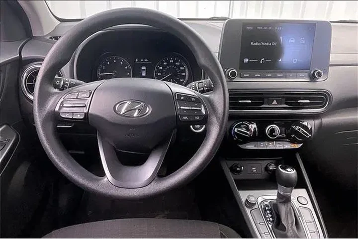 $19990 : Hyundai KONA 2023 AWD SEL 4d image 5