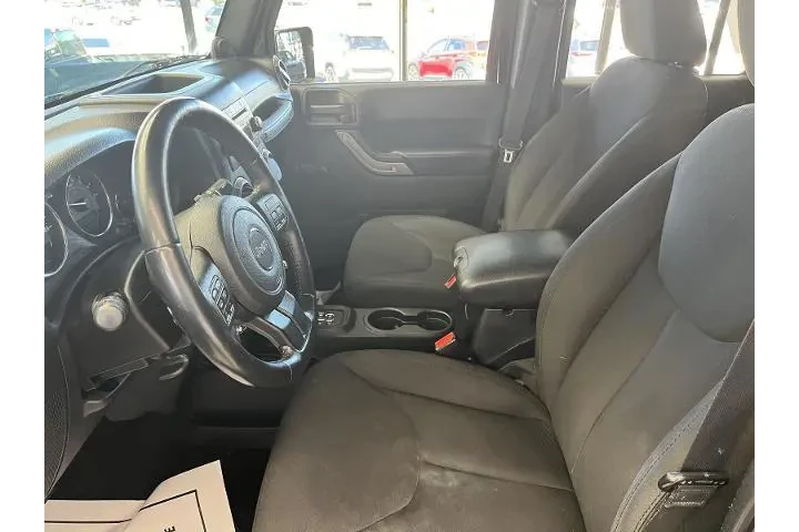 $13465 : Jeep Wrangler Unlimited 2014 image 9