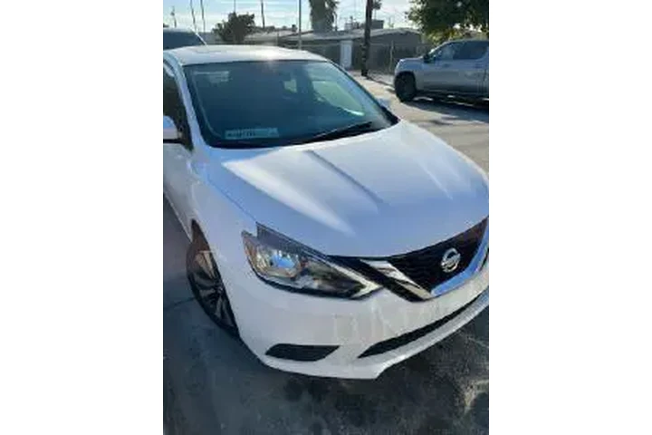 $8000 : 🚗NISSAN SENTRA 2019 image 3