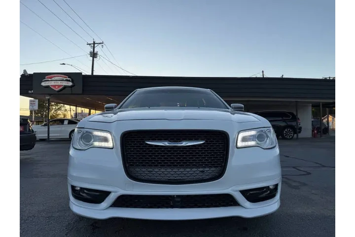 $16599 : 2015 300 C Platinum image 5