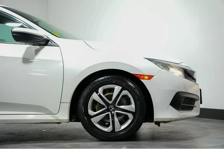 $14292 : 2017 Civic Sedan image 9