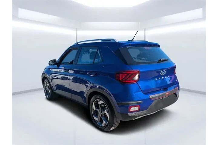 $17000 : Hyundai VENUE 2023 SEL 4dr C image 5