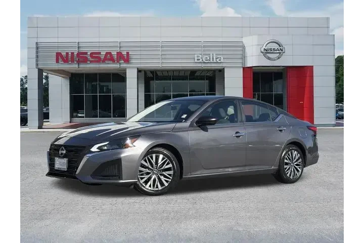 $19162 : Nissan Altima 2025 2.5 SV 4d image 1