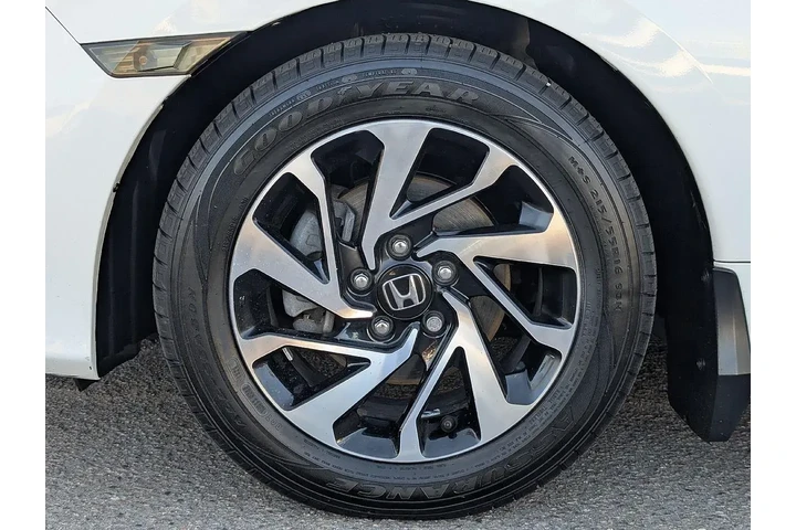 $13771 : Honda Civic 2016 LX 2dr Coup image 6