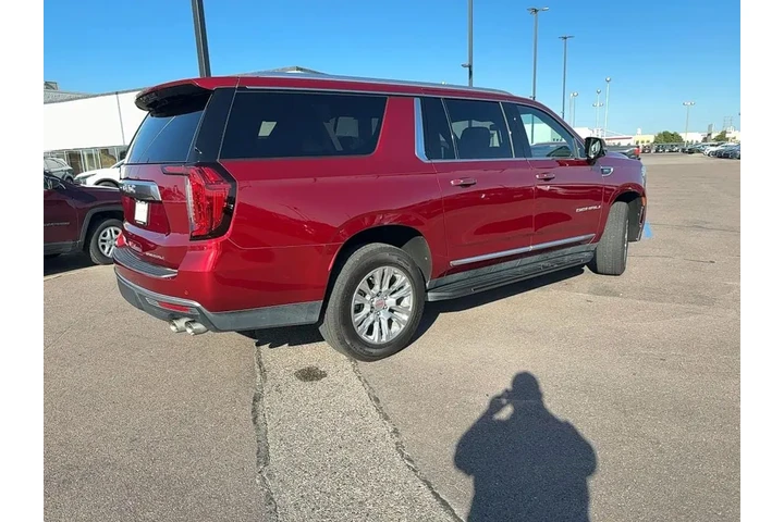 $71497 : 2024 Yukon XL Denali image 5