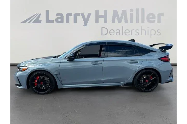 Honda Civic 2024 Type R 4dr image 2