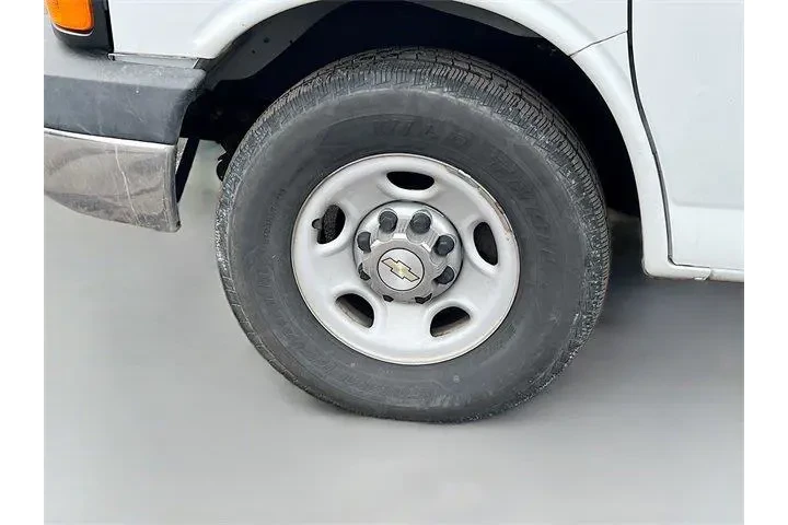 $22975 : Chevrolet Express 2015 LT 35 image 6