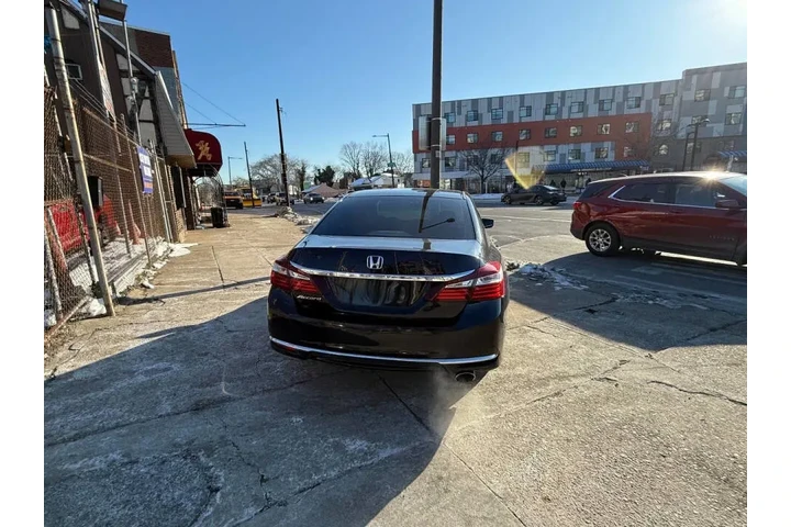 $13995 : 2016 Accord LX image 5