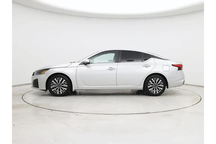 $22998 : Nissan Altima 2023 2.5 SV 4d image 3