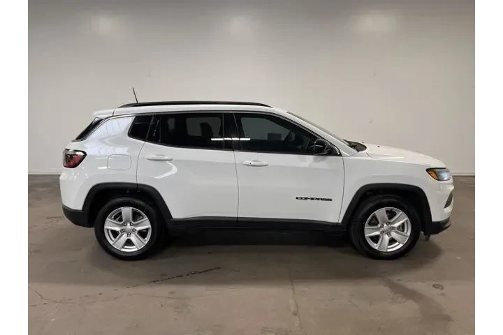$16963 : Jeep Compass 2022 Latitude 4 image 2