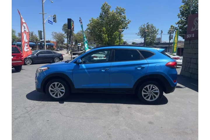 $13995 : 2017 Tucson SE image 9