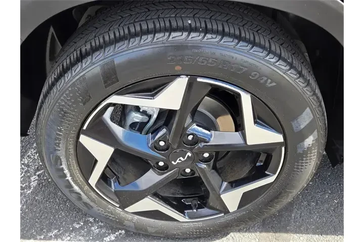 $23520 : Kia Seltos 2024 EX 4dr SUV image 9