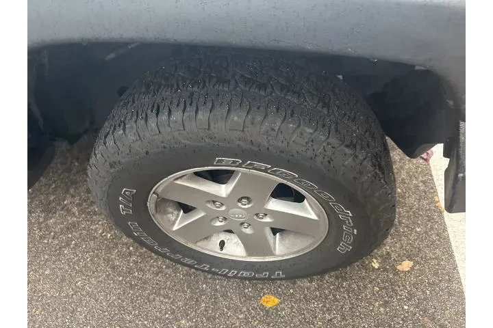 $11990 : Jeep Wrangler 2013 4x4 Sport image 3