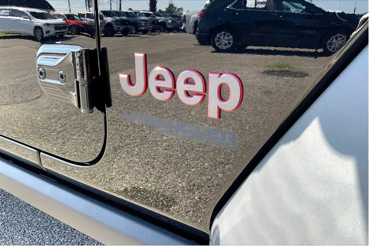 $32500 : Jeep Wrangler Unlimited 2021 image 9